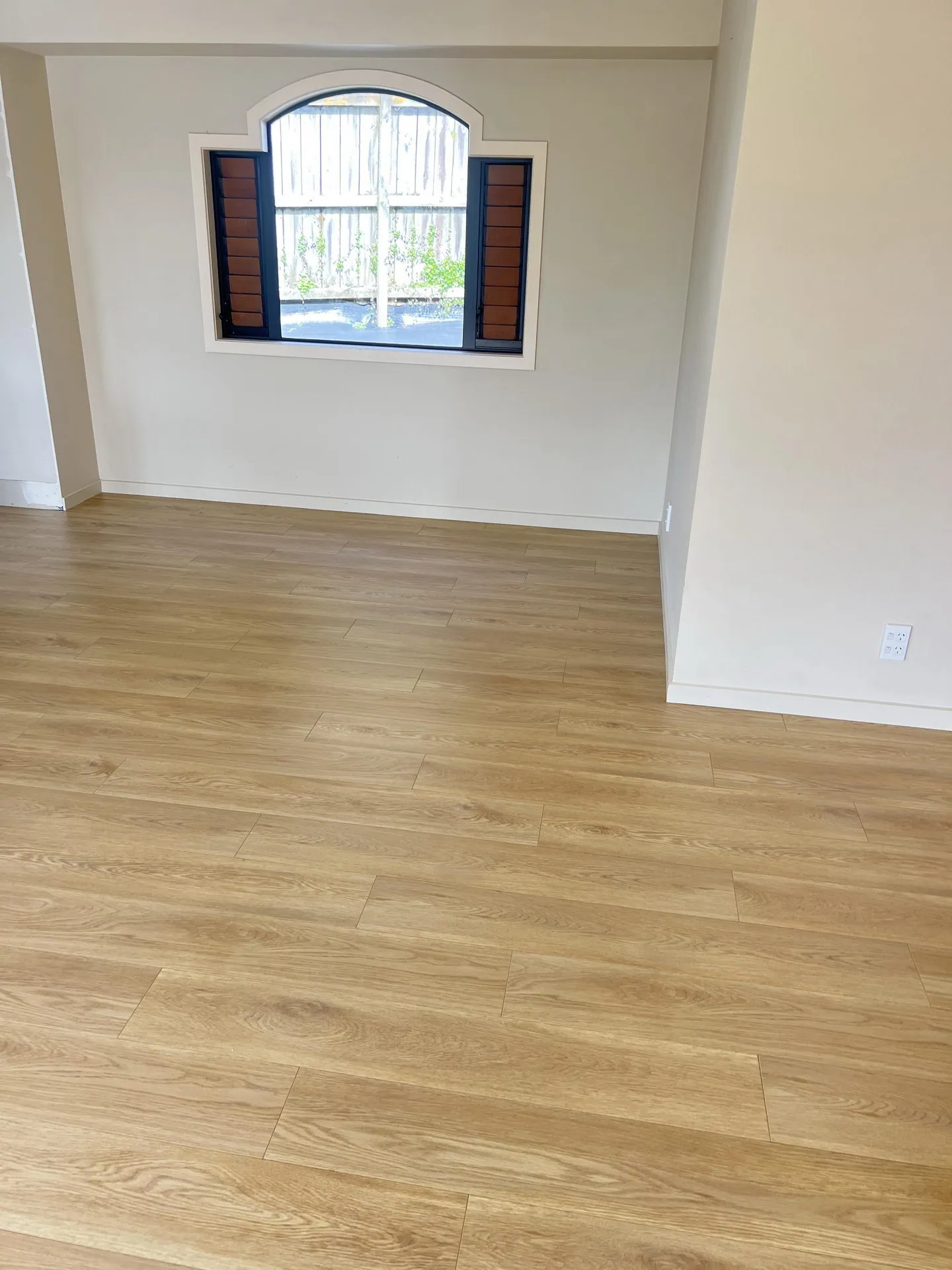 CLEARANCE!! Classic Cream Oak-SALE, $25+GST PER M2 view 4