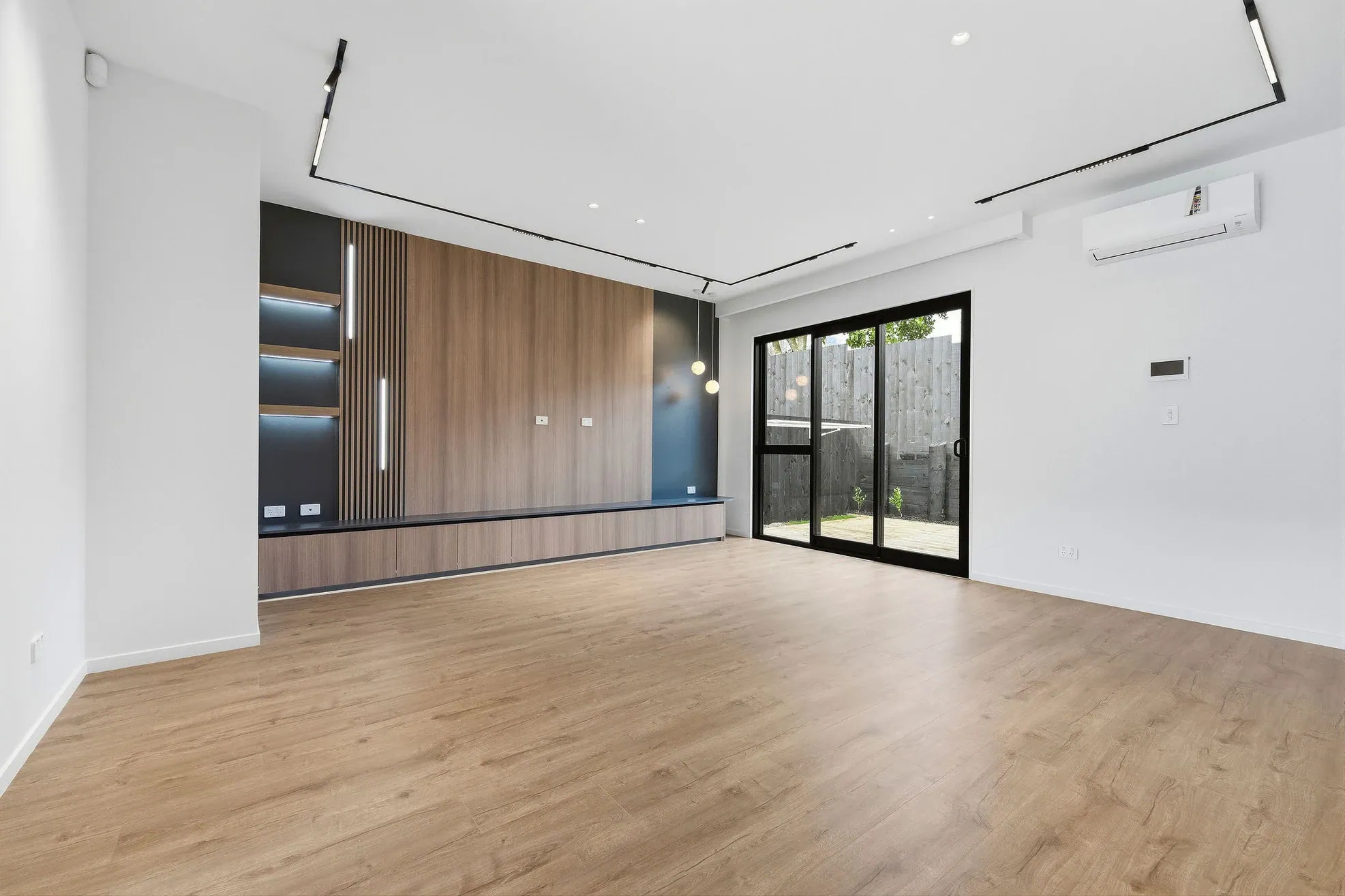 Dusk Oak view 8