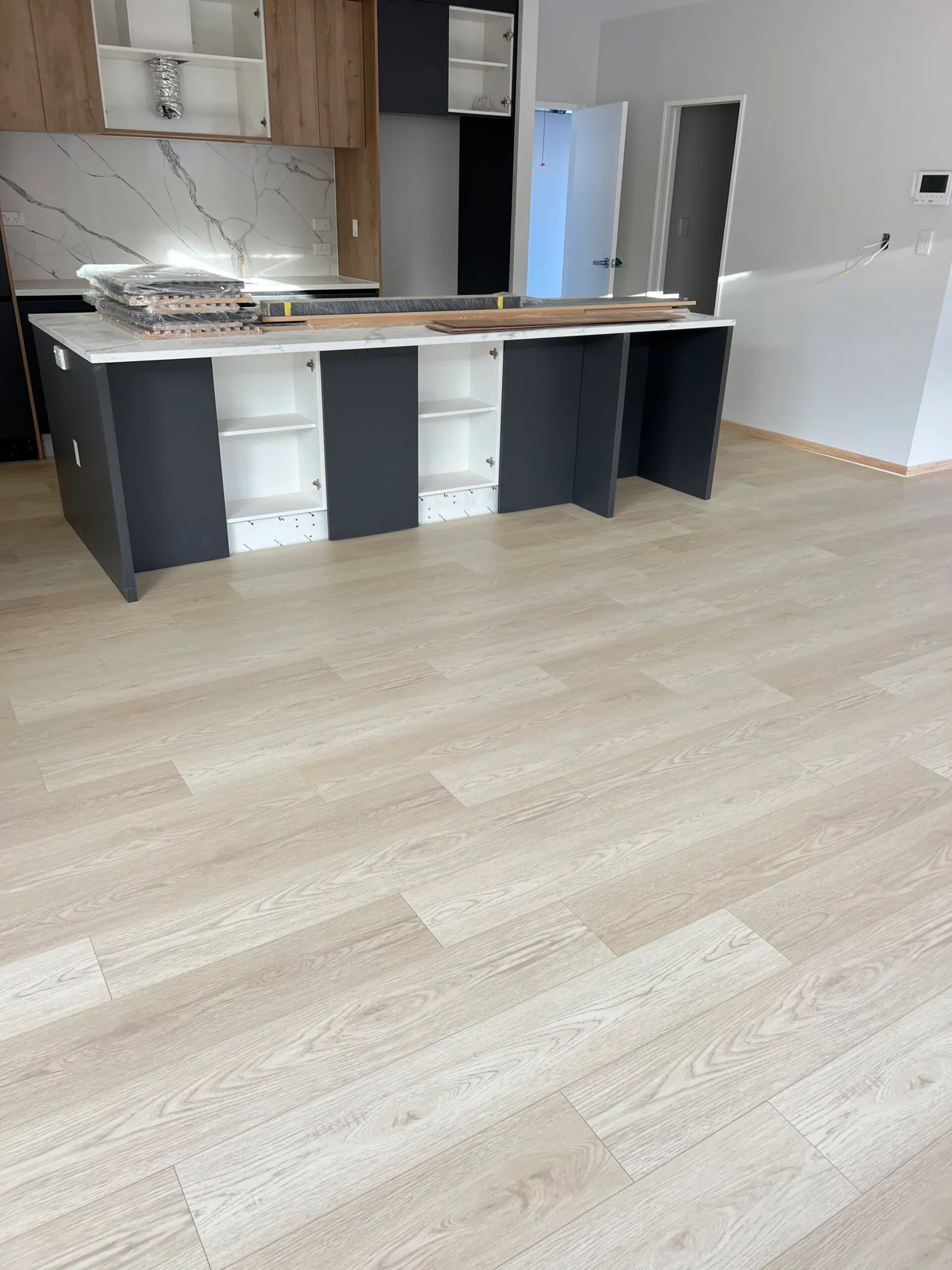 CLEARANCE!! PK7088W-Classic Beige Oak-105m2 left, $25+gst per m2 view 5