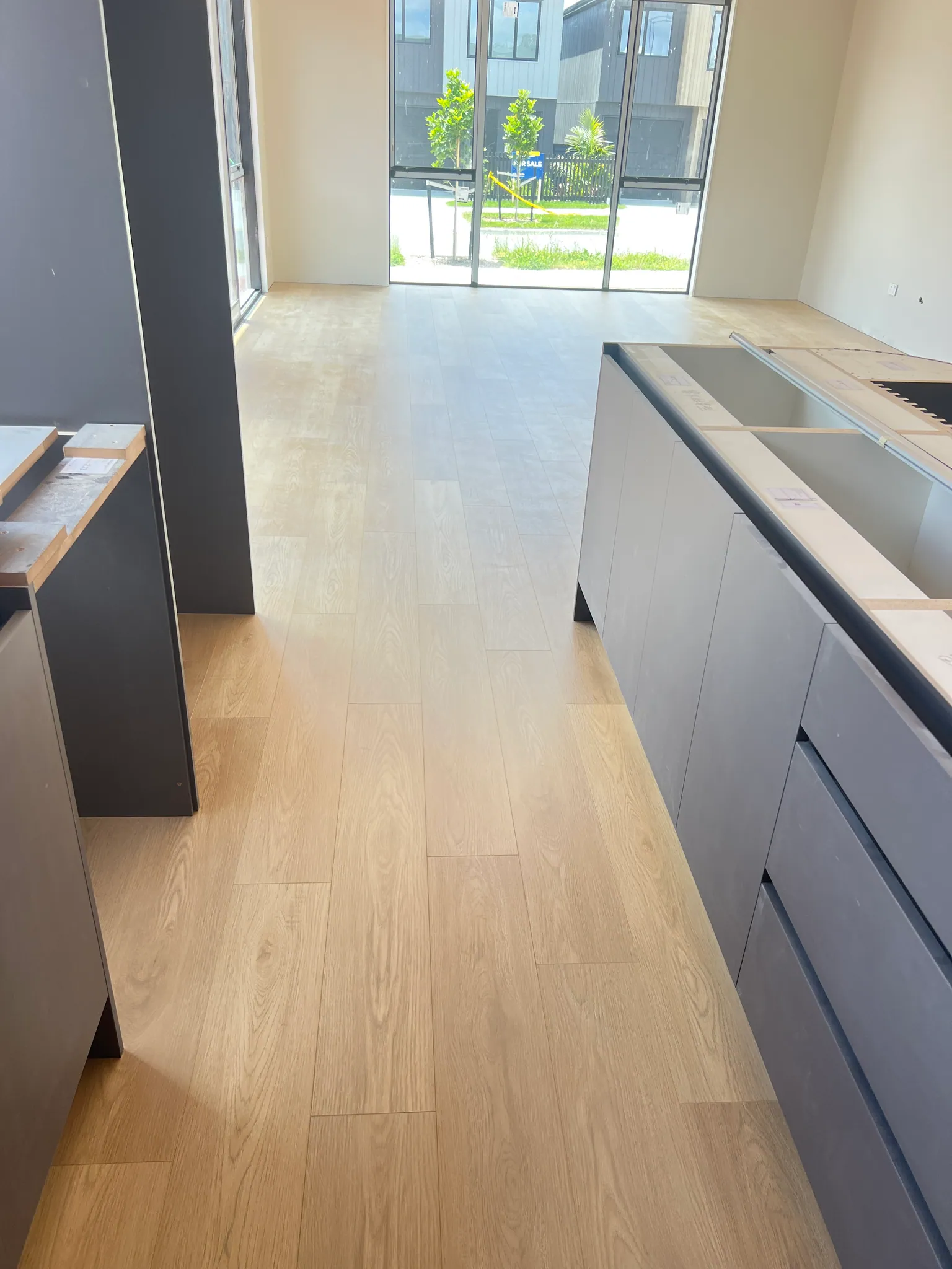 PK7089W-Natural Varnished Oak view 2