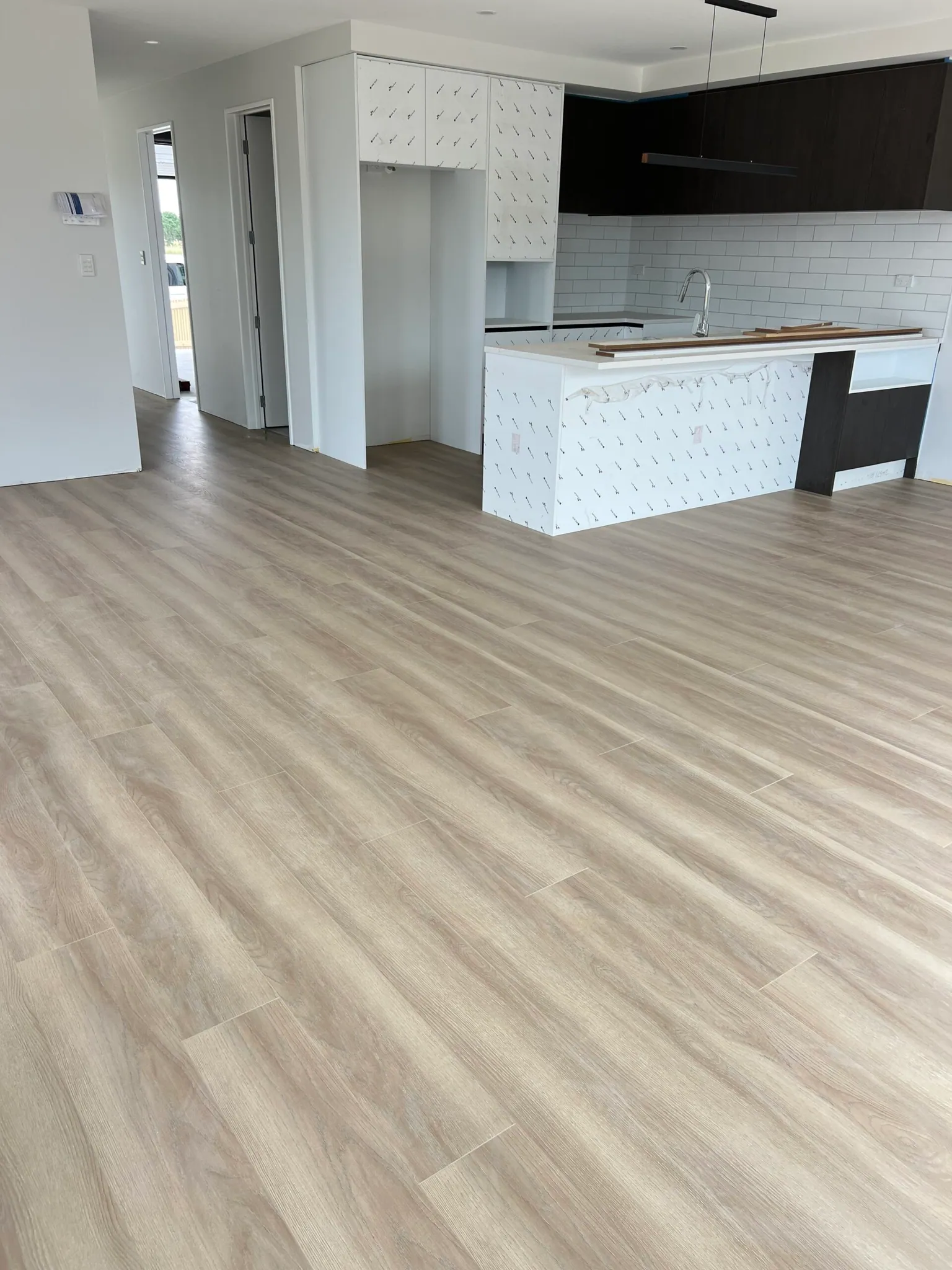 CLEARANCE!!  PK7091WP-Light Sand Oak-43.2m2 left, $25+gst per m2 view 5