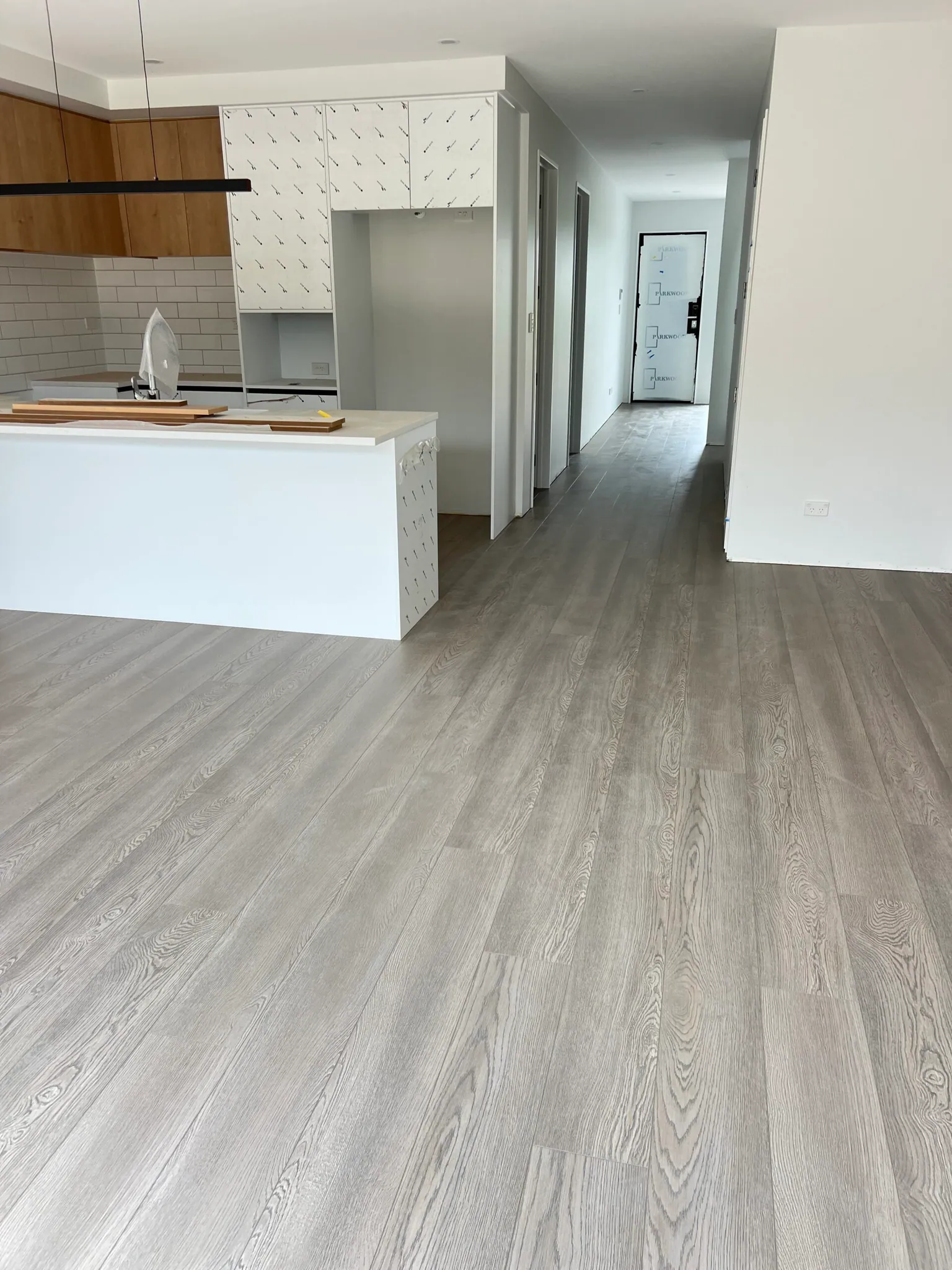 PK7092WP-Silver Sand Oak view 3