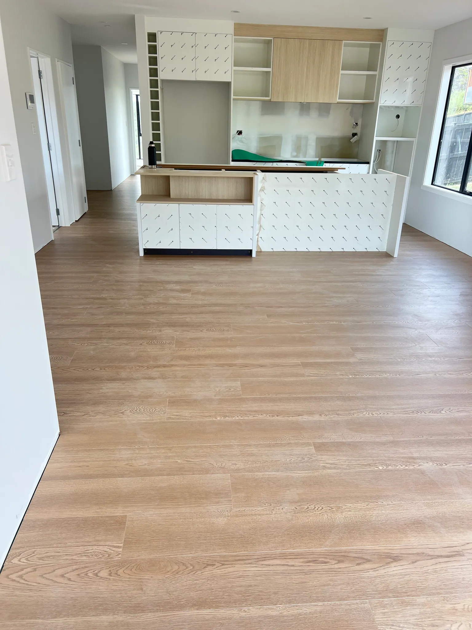 CLEARANCE!!  PK7093WP-Soft Camel Oak-90m2 left, $28+gst per m2 view 3