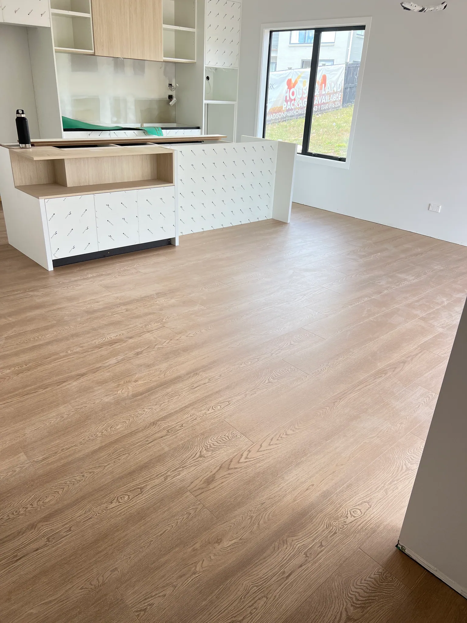 CLEARANCE!!  PK7093WP-Soft Camel Oak-90m2 left, $28+gst per m2 view 4