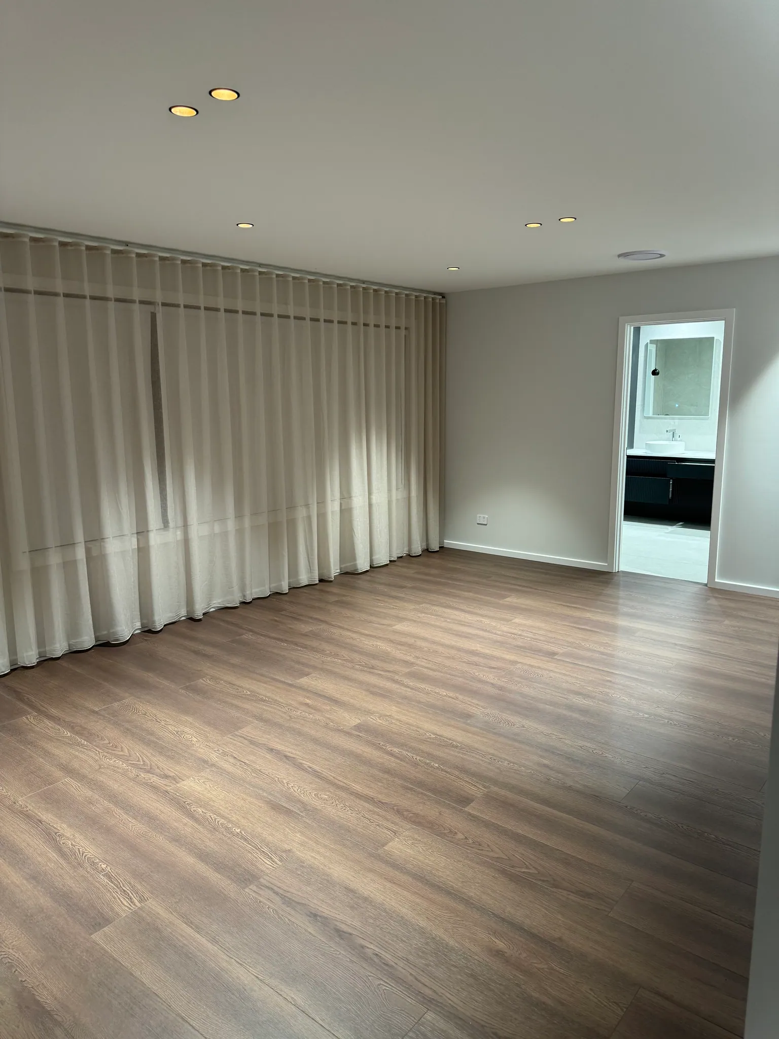 CLEARANCE!!   PK7094WP-Cocoa Oak-43m2 left, $28+gst per m2 view 4
