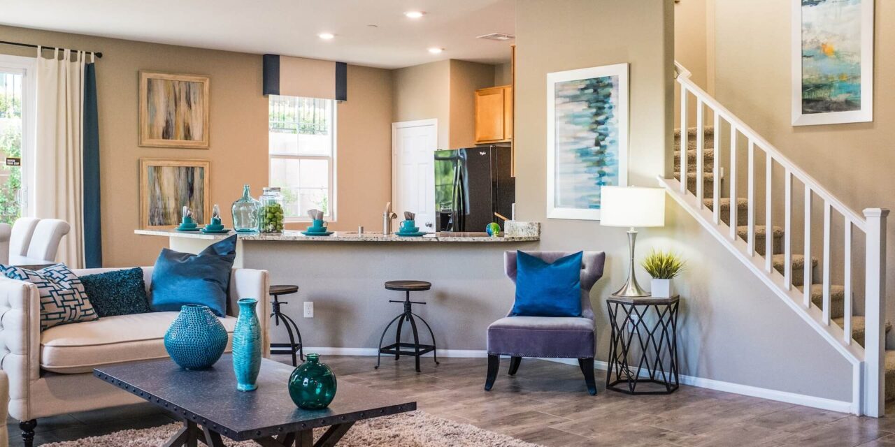 Waterproof vinyl vs. Water-resistant laminate flooring