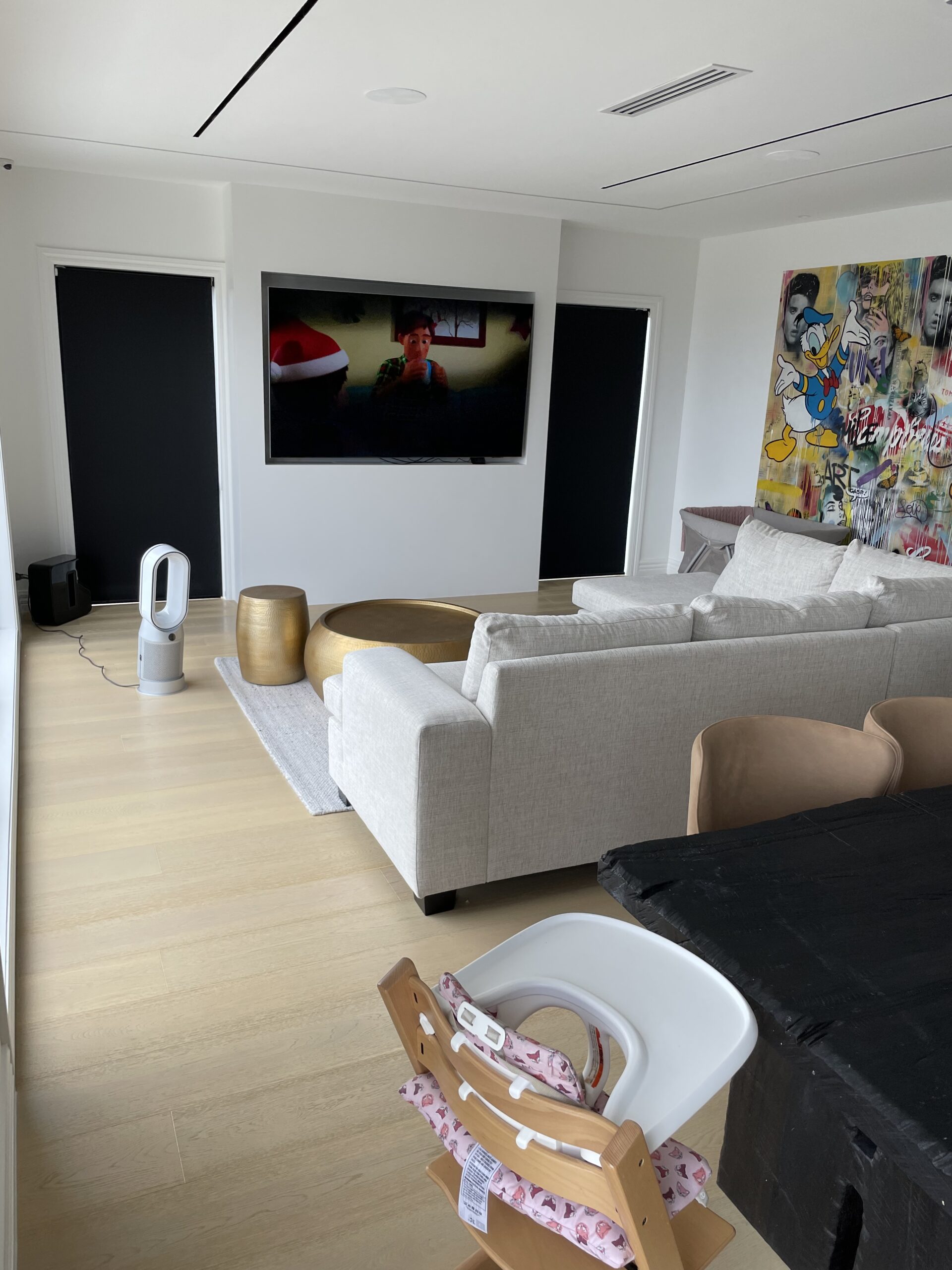 oak-vintage-white05 oak vintage white05 scaled <strong>Oak Vintage White Engineered Hardwood Flooring</strong> Refresh your living space with Oak Vintage White, an engineered hardwood flooring that provides a clean, minimalist look. Its pristine white finish offers a modern twist on traditional wood floors, making it a standout choice for contemporary homes. Oak Vintage White is built to last, offering stability and resistance to daily wear and tear. It's perfect for anyone seeking a stylish, yet practical flooring solution that keeps up with the pace of everyday life.